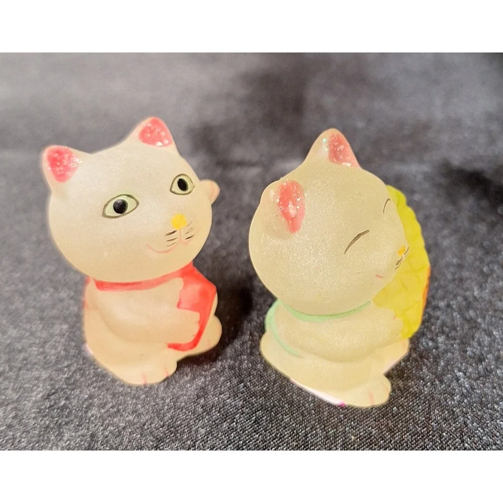 Miniature Frosted Glass Maneki Neko Lucky Cat Figurines Set of 2 Pink Yellow